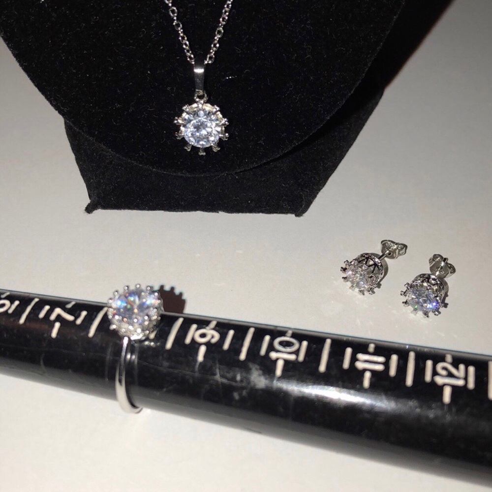 NWOT White Sapphires & Sterling Silver Crown Set